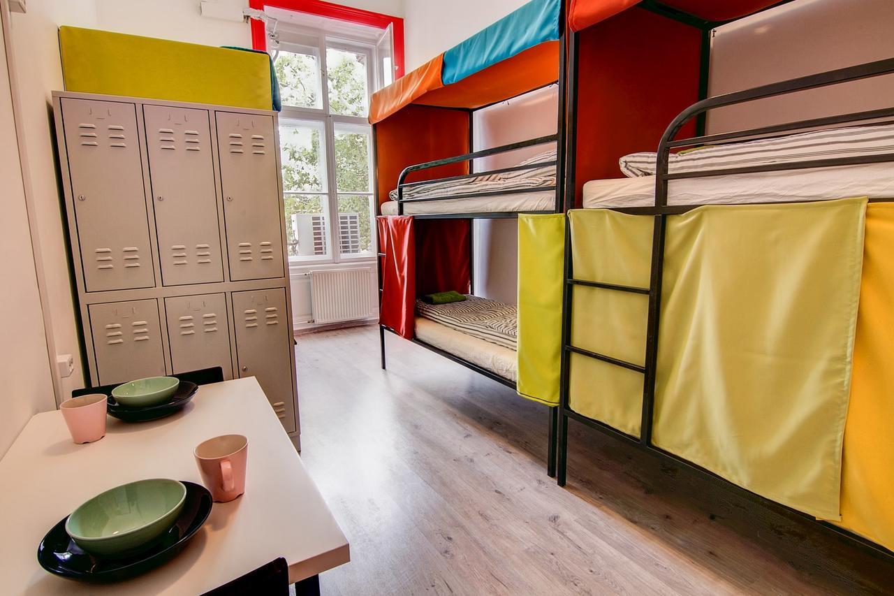 Pal'S Mini Hostel Budapest Esterno foto