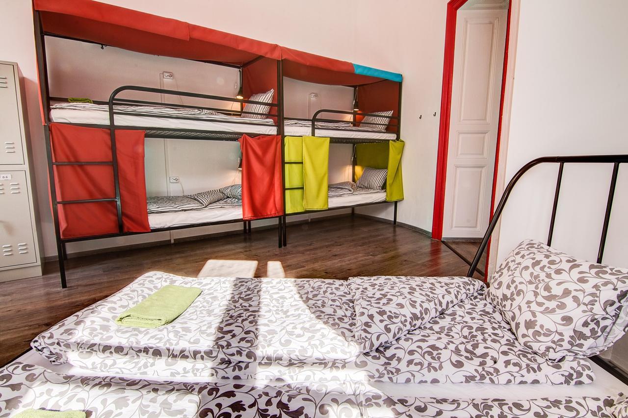 Pal'S Mini Hostel Budapest Esterno foto