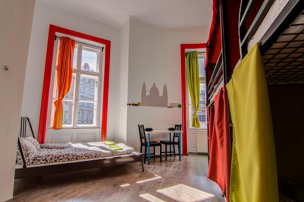 Pal'S Mini Hostel Budapest Esterno foto