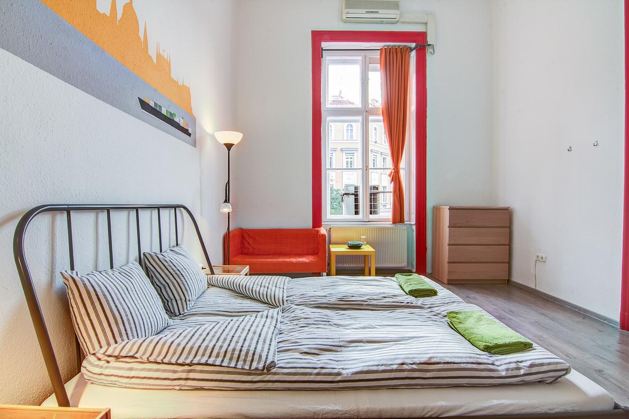 Pal'S Mini Hostel Budapest Esterno foto